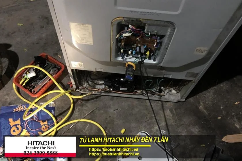 Tủ lạnh Hitachi nháy đèn 7 lần