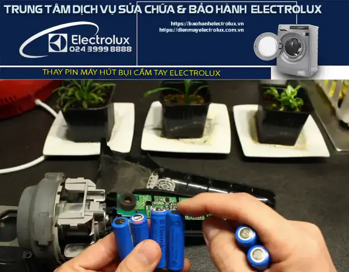 Thay pin máy hút bụi cầm tay Electrolux