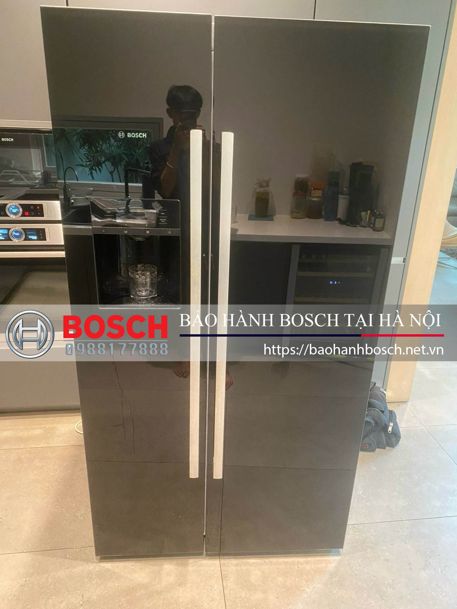 Tủ lạnh inox cao cấp, chống bám bụi và dễ vệ sinh, phù hợp cho nhà bếp hiện đại. Hình ảnh tủ lạnh chất lượng cao từ điện tử điện lạnh Nguyên Dương, dịch vụ bảo hành Bosch tại Hà Nội.