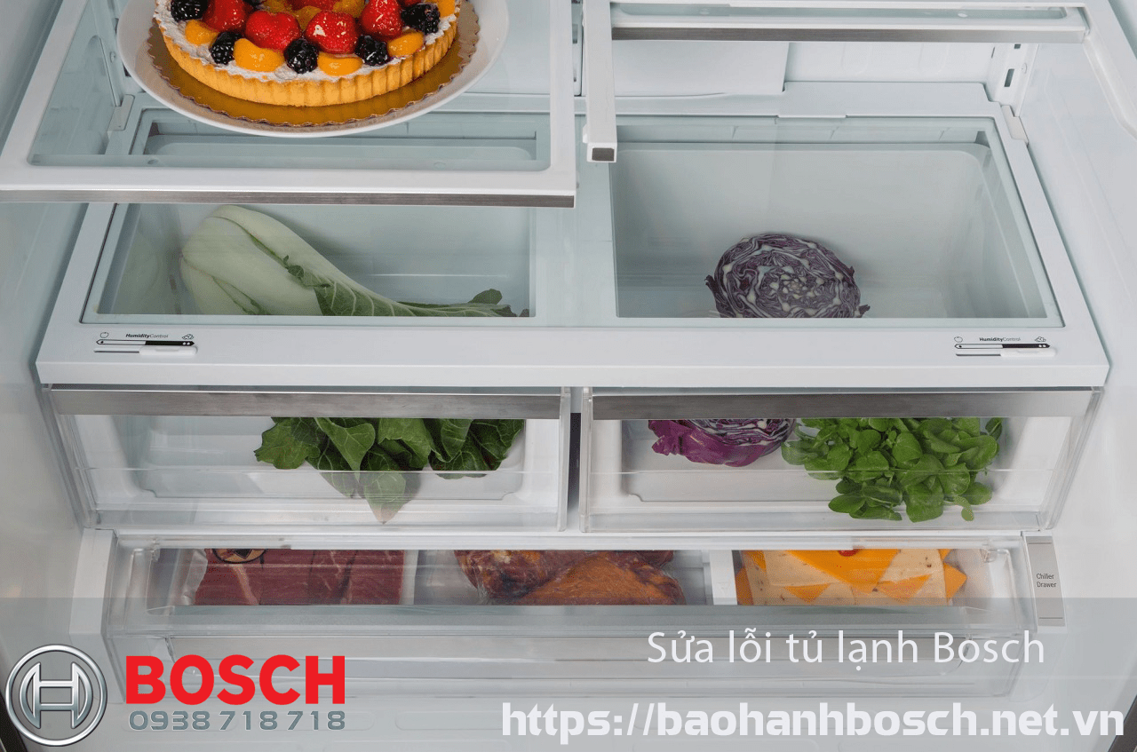 Lẩu mứt của tủ lạnh Bosch với thực phẩm tươi sống, rau củ và trái cây tươi, giúp bảo quản tốt các loại thực phẩm trong gia đình.