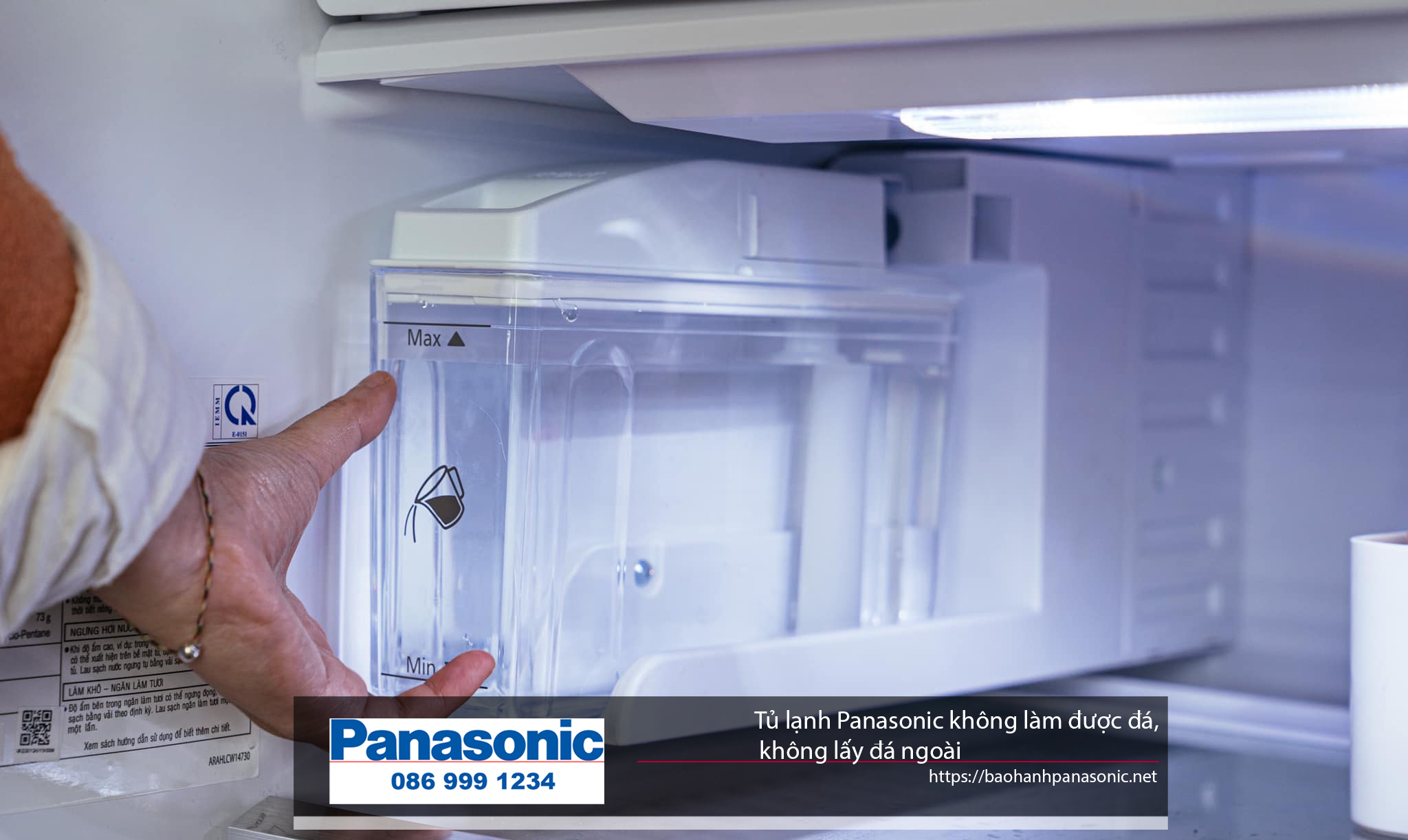 Tủ lạnh Panasonic không làm đá rơi