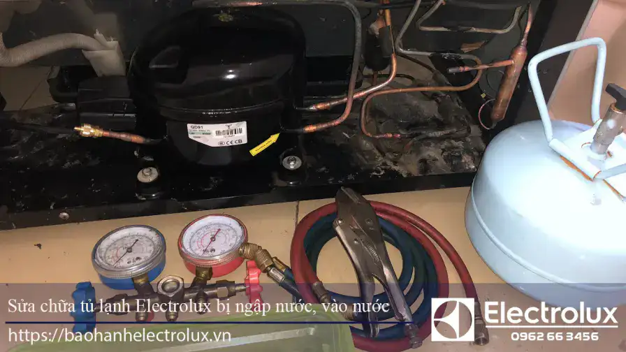 Tủ lạnh Electrolux bị ngập nước, vào nước phải xử lý thế nào?