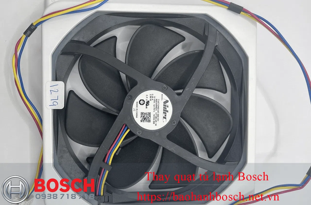 Lồng quạt tủ lạnh Bosch mới, phụ kiện thay thế Uy tín cho hệ thống làm mát tủ lạnh. Thiết kế chất lượng, phù hợp với các dòng tủ lạnh Bosch, giúp duy trì nhiệt độ ổn định, nâng cao hiệu quả làm lạnh.