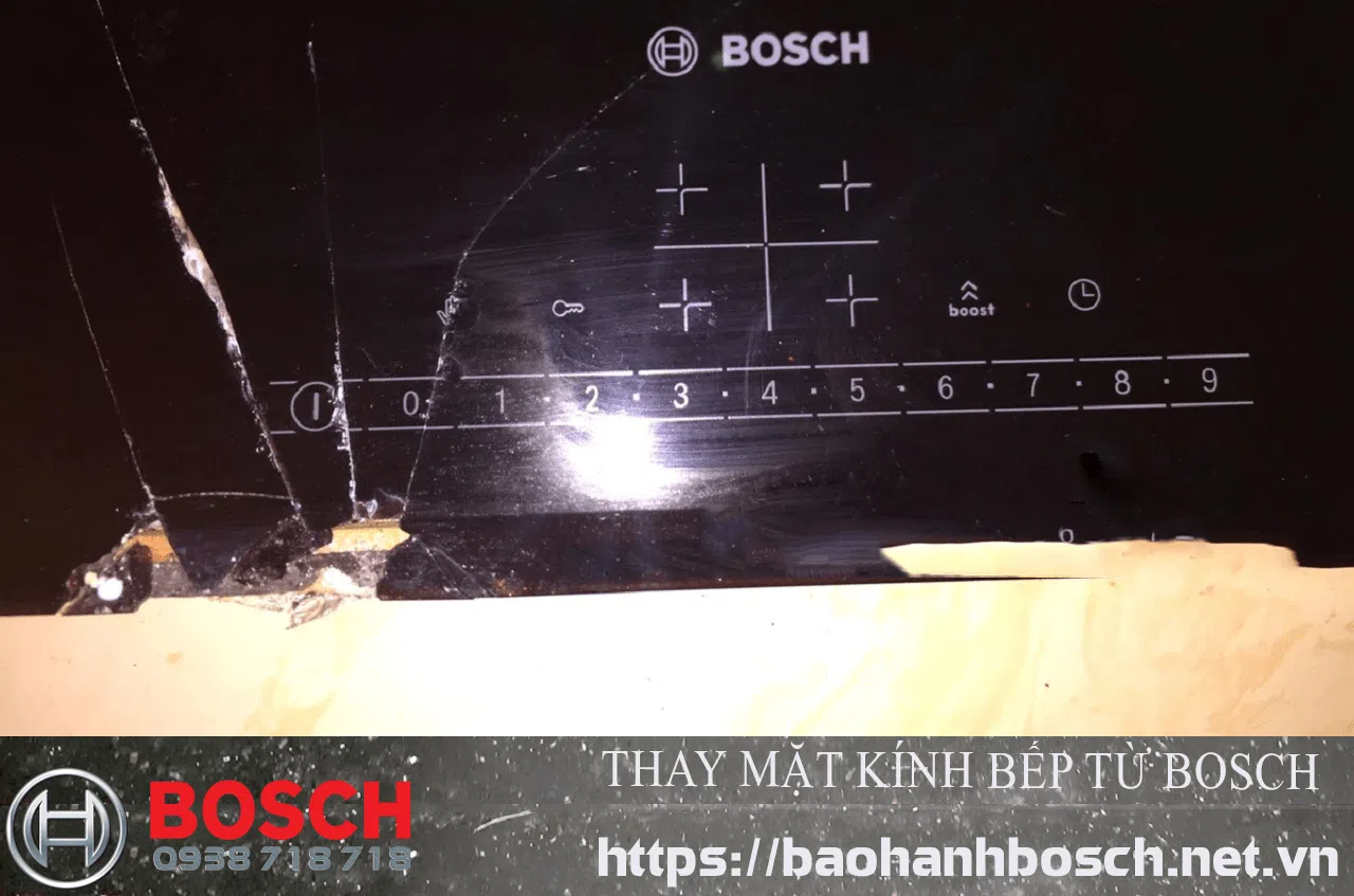 Kính bếp Bosch bị vỡ, cần thay mới để đảm bảo an toàn và hiệu quả sử dụng. Dịch vụ thay mặt kính bếp từ Bosch Uy tín tại cửa hàng uy tín.
