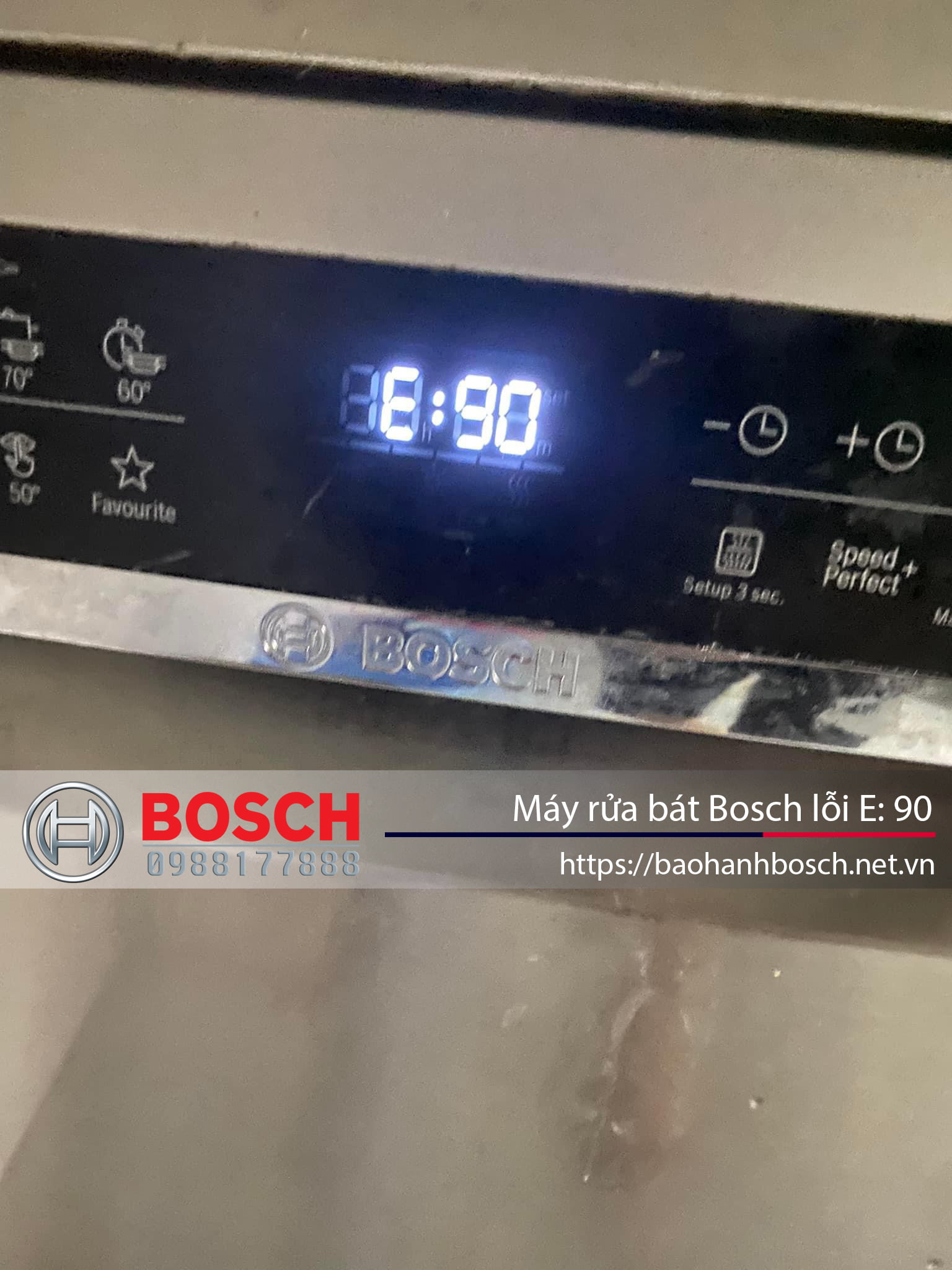 Hình ảnh của máy rửa bát Bosch hiển thị lỗi E: 90.