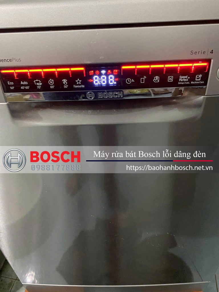 Lỗi bảng điều khiển máy rửa bát Bosch hiển thị đèn sáng, cần bảo hành và sửa chữa.