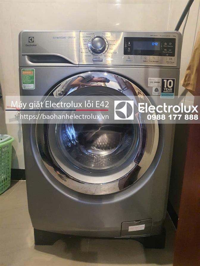 Máy giặt Electrolux lỗi E42 do hỏng khoá cửa