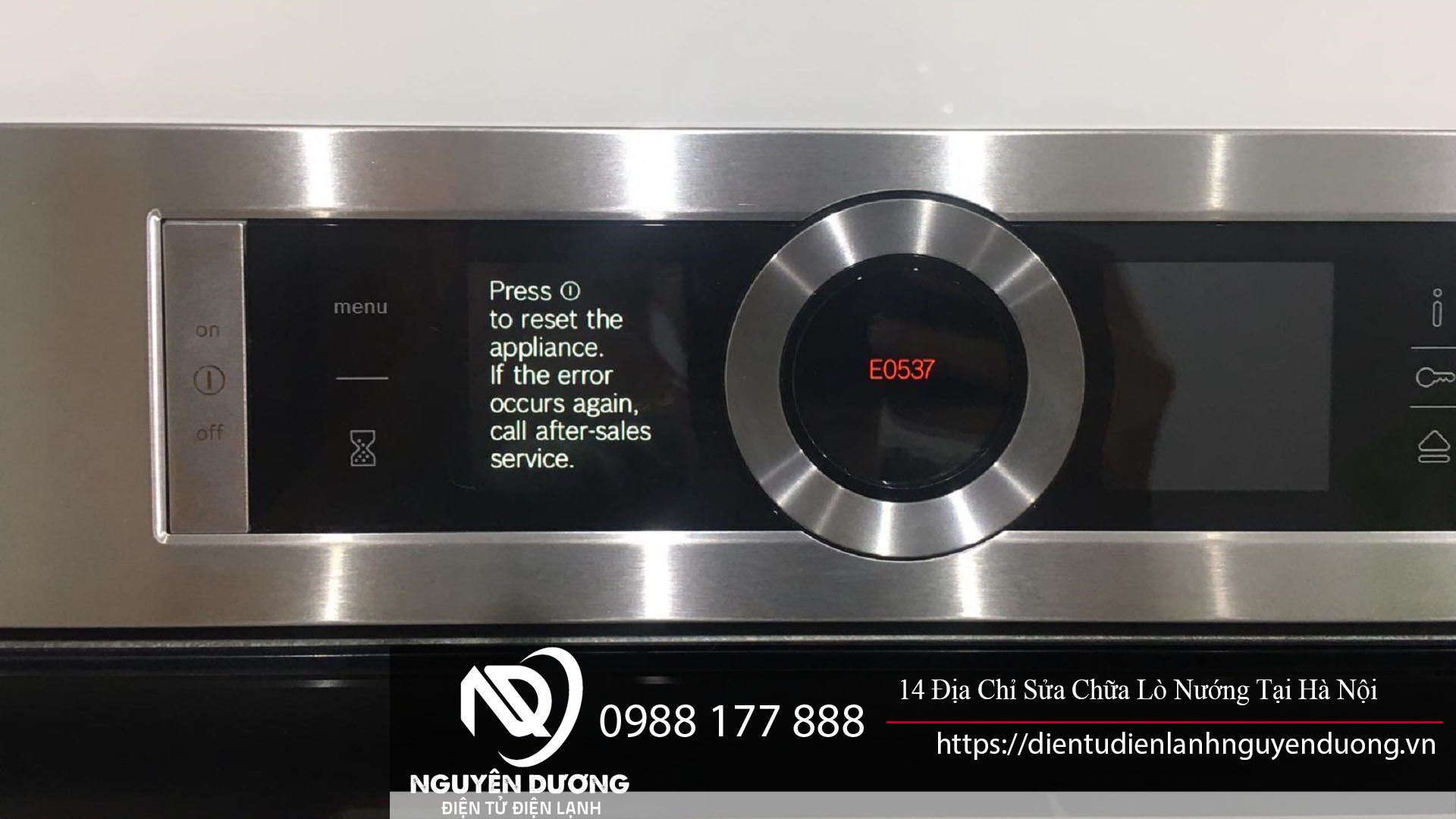 Ưu điểm của dịch vụ sửa chữa lò nướng từ Điện tử Điện lạnh Nguyên Dương-Đặt lịch hẹn và chẩn đoán lỗi dễ dàng: Đặt lịch qua điện thoại hoặc trực tuyến qua Zalo
-Dịch vụ tận tâm với các kỹ thuật viên của Điện tử Điện lạnh Nguyên Dương luôn sẵn sàng hỗ trợ tư vấn, phục vụ nhanh chóng tận nơi.
-Dịch vụ sửa chữa chất lượng cao: Điện tử Điện lạnh Nguyên Dương luôn đặt ra những tiêu chuẩn cao nhất để đảm bảo chất lượng dịch vụ, phục vụ khách hàng một cách tốt nhất. Các kỹ thuật viên dịch vụ được tuyển dụng, đào tạo và quản lý trực tiếp bởi công ty. Họ đều có kinh nghiệm dày dặn và chuyên môn tay nghề được đảm bảo.
-Giá tốt nhất: Mức giá dịch vụ sửa chữa lò nướng tại Hà Nội luôn được đảm bảo minh bạch và rõ ràng. Chúng tôi chỉ báo một lần giá và thu đúng với mức giá đã báo.
-Bảo hành sau dịch vụ để khách hàng yên tâm hơn. Hỗ trợ bảo hành 3 – 6 tháng.
Với tay nghề, với kinh nghiệm và sự tận tâm của mình, Điện tử Điện lạnh Nguyên Dương luôn luôn phục vụ khách hàng bằng chất lượng dịch vụ tốt nhất. Mọi phản ánh về dịch vụ sửa chữa tại trung tâm, vui lòng trực tiếp liên hệ số hotline 0988 177 888 của trung tâm để được hỗ trợ, chúng tôi luôn nhanh chóng phản hồi và giải quyết.
CẦN CHUẨN BỊ NHỮNG THÔNG TIN GÌ KHI ĐẶT LỊCH SỬA CHỮA LÒ NƯỚNG TẠI TRUNG TÂM?
Việc sửa chữa sẽ được phân tích trước để kỹ thuật viên dịch vụ sửa chữa lò nướng tại Hà Nội của Nguyên Dương có thể chuẩn bị sẵn các bộ phận cần thiết cho việc sửa chữa thiết bị đang bị hỏng của bạn.
Bước 1: Xác định thiết bị của bạn bằng cách kiểm tra nhãn thông số kỹ thuật.
Bước 2: Thông tin chi tiết về sự cố, các dấu hiệu hư hỏng của lò nướng để kỹ thuật viên xác định ban đầu thiết bị đang trong tình trạng nào.
CHÚNG TÔI CÓ THỂ KHẮC PHỤC NHỮNG LOẠI SỰ CỐ NÀO?
Chúng tôi có thể giải quyết nhiều vấn đề khác nhau như sự cố liên quan đến bảng điều khiển bị trục trặc, hỏng mặt kính, tia lửa điện, tiếng ồn bất thường và nhiều vấn đề khác.
Vì sao dịch vụ sửa chữa lò nướng của chúng tôi là sự lựa chọn tốt nhất của bạn? Nếu bạn đang cần trả lời cho câu hỏi này, hãy gọi và đặt ngay một lịch hẹn sửa chữa lò nướng tại Hà Nội để tự trải nghiệm và đánh giá dịch vụ của Điện tử Điện lạnh Nguyên Dương. Chúng tôi luôn ở đây và sẵn sàng hỗ trợ, phục vụ khách hàng với chất lượng dịch vụ tốt nhất.
Dịch vụ sửa chữa lò nướng tại Hà Nội